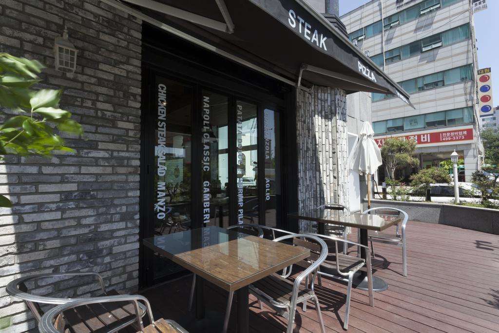 J-Top Hotel Siheung Exteriör bild